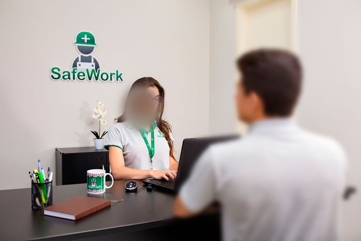 Equipe do Grupo SafeWork em atendimento