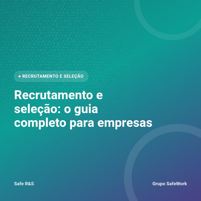 Equipe de recrutamento em reunião de avaliação de candidatos